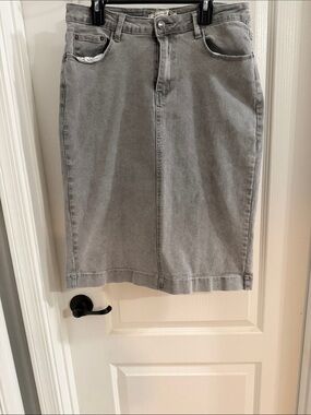 Classic Gray Denim Pencil Skirt